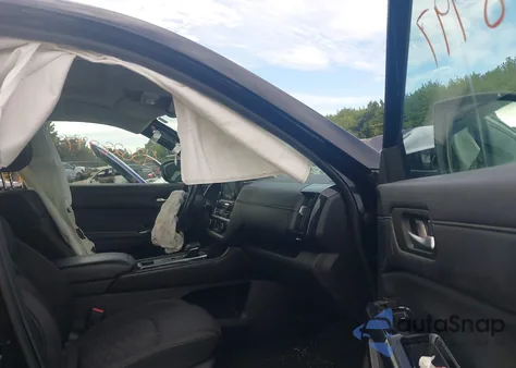 2022 Nissan Pathfinder Sv 4Wd z USA, uszkodzony, nr VIN 5N1DR3BD0NC220152